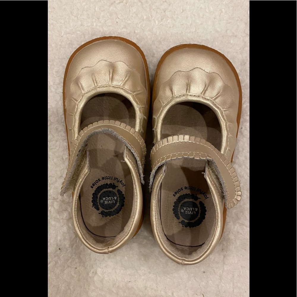 Livie and Luca Ruche Mary Janes.  Size 9